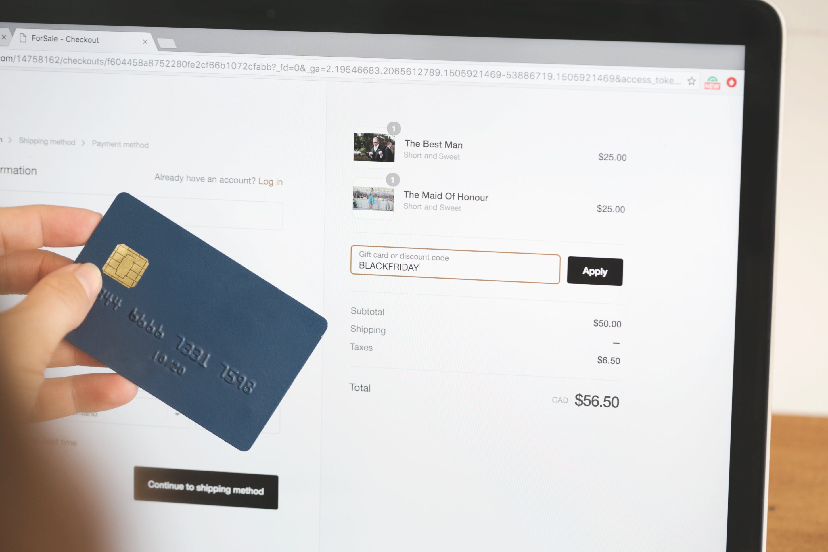 Płatność kartą w sklepie Shopify podczas zakupów na Black Friday